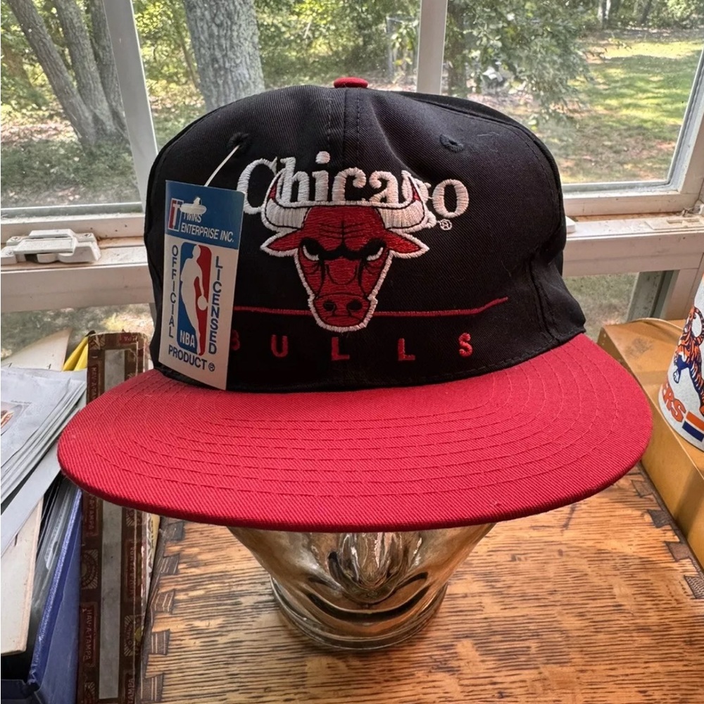 Vintage Chicago Bulls 90s Hat Snapback Cap AJD Black Red Basketball NWT